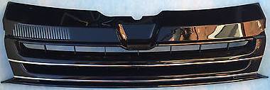 Решетка радиатора Транспортер Т5 с 2010 года, жалюзи. Тюнинг. Черная с хромированными полосками.