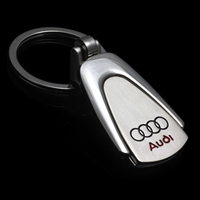 Брелок Ауди. Металл. Изготовлен из высококачественного сплава с гравированным объемным логотипом марки Audi.